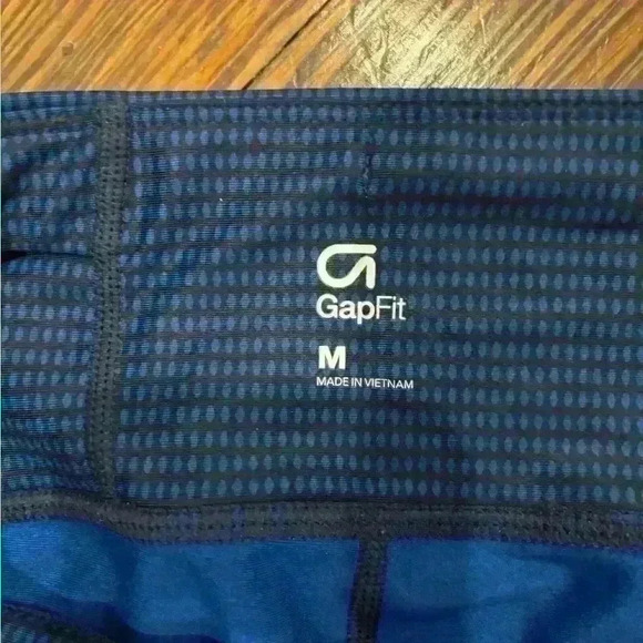 Gap Women’s workout pants size Medium - Picture 3 of 3